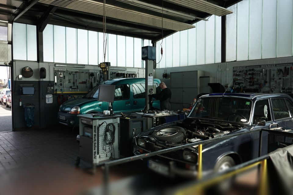 Oldtimer- Restaurierung im Autohaus Stümpges