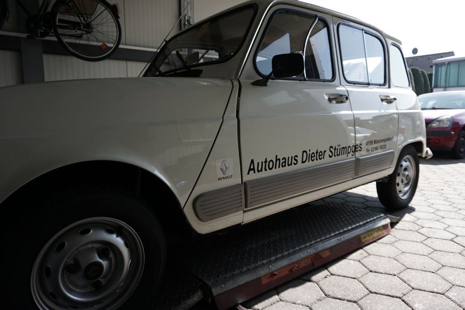 Oldtimer im Autohaus Stümpges