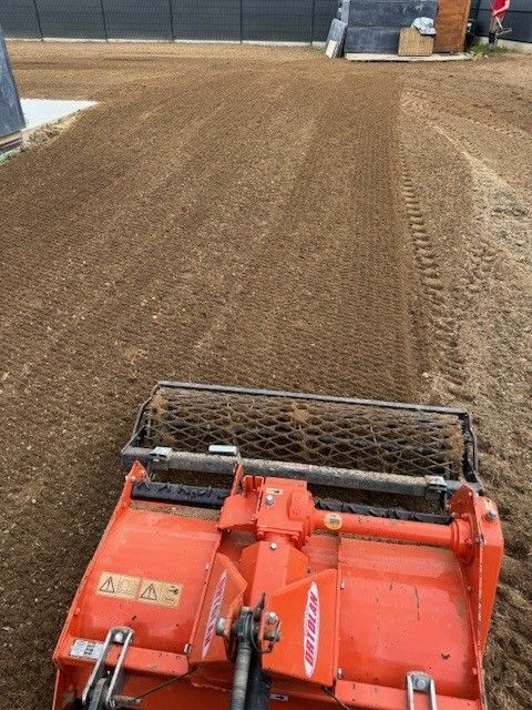 Machine de nivellement de terrain