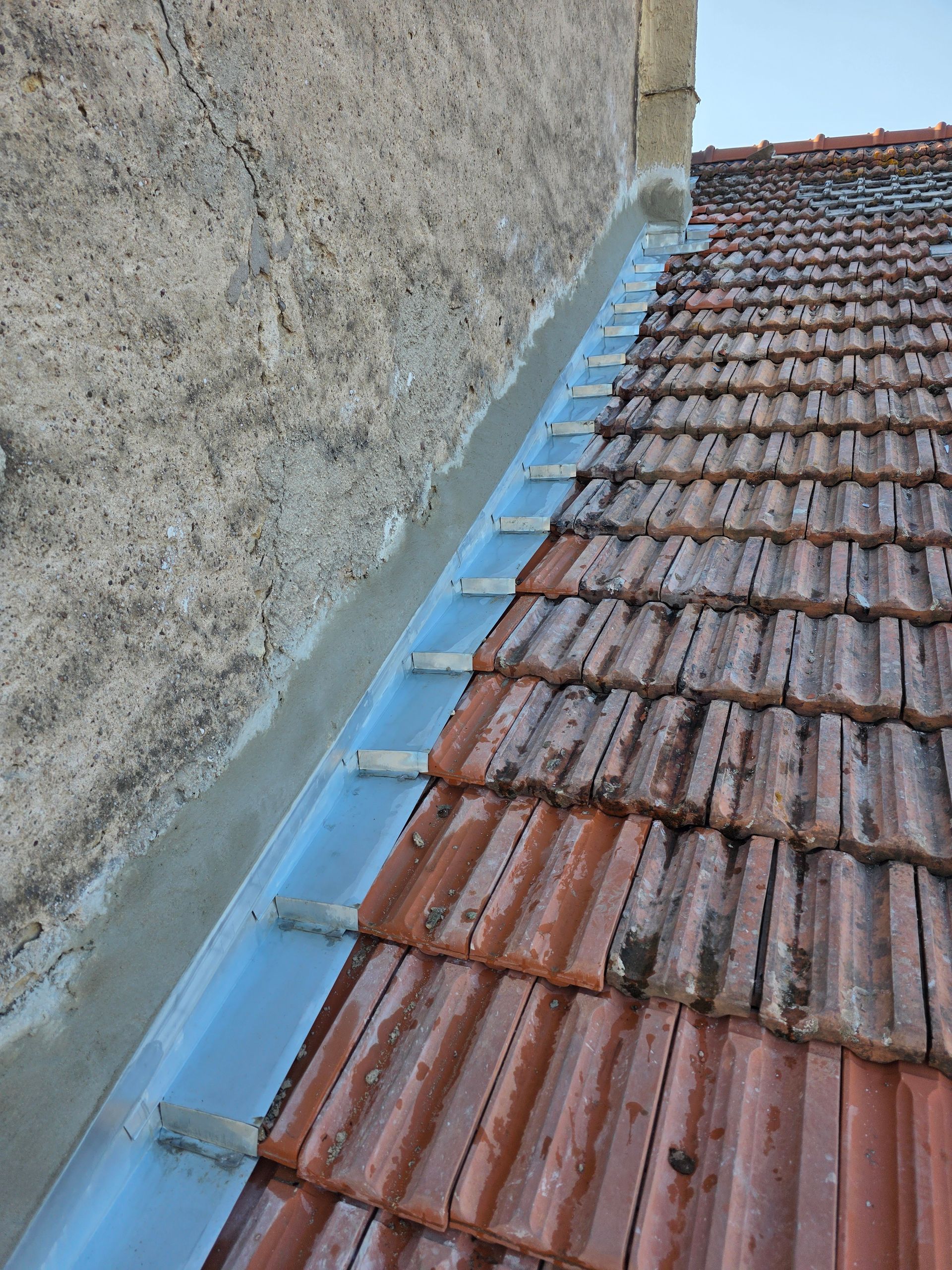 Une charpente en cours de rénovation