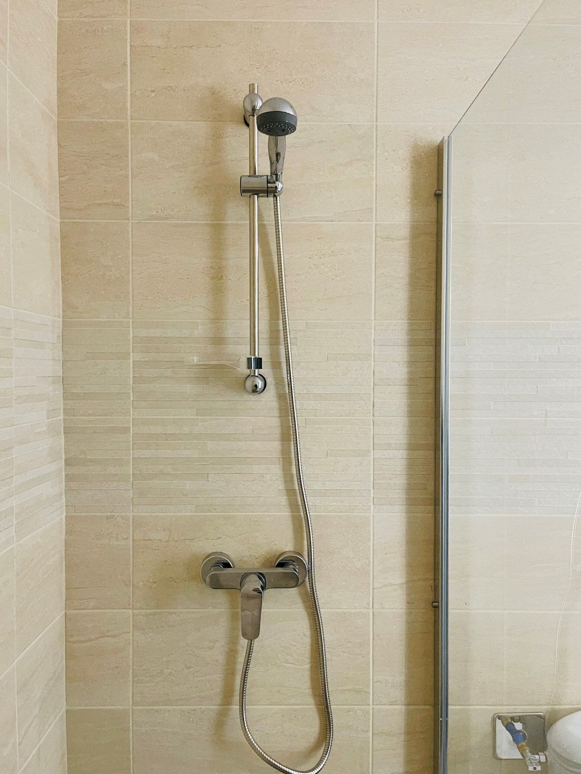 Construction d'une salle de bains pour un appartement acheté en locatif à Argelès-sur-Mer