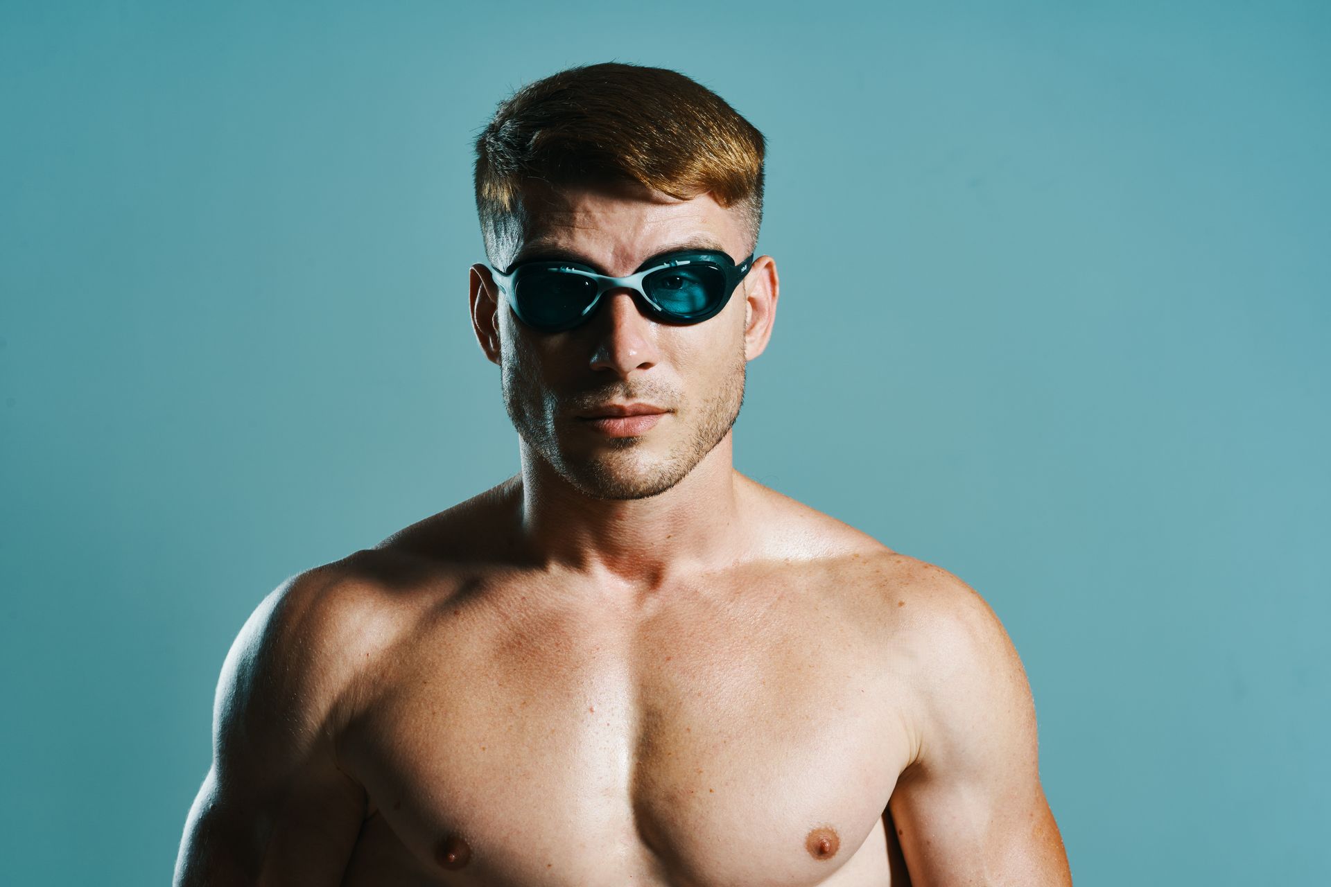 Nageur avec lunettes de natation