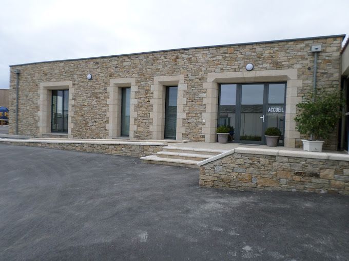 Devanture de Biron Constructions