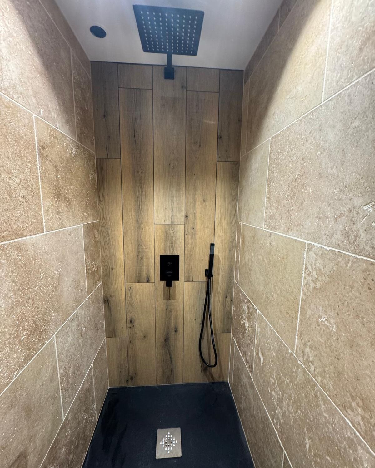 Lien vers la page Revêtements de sol et mur.