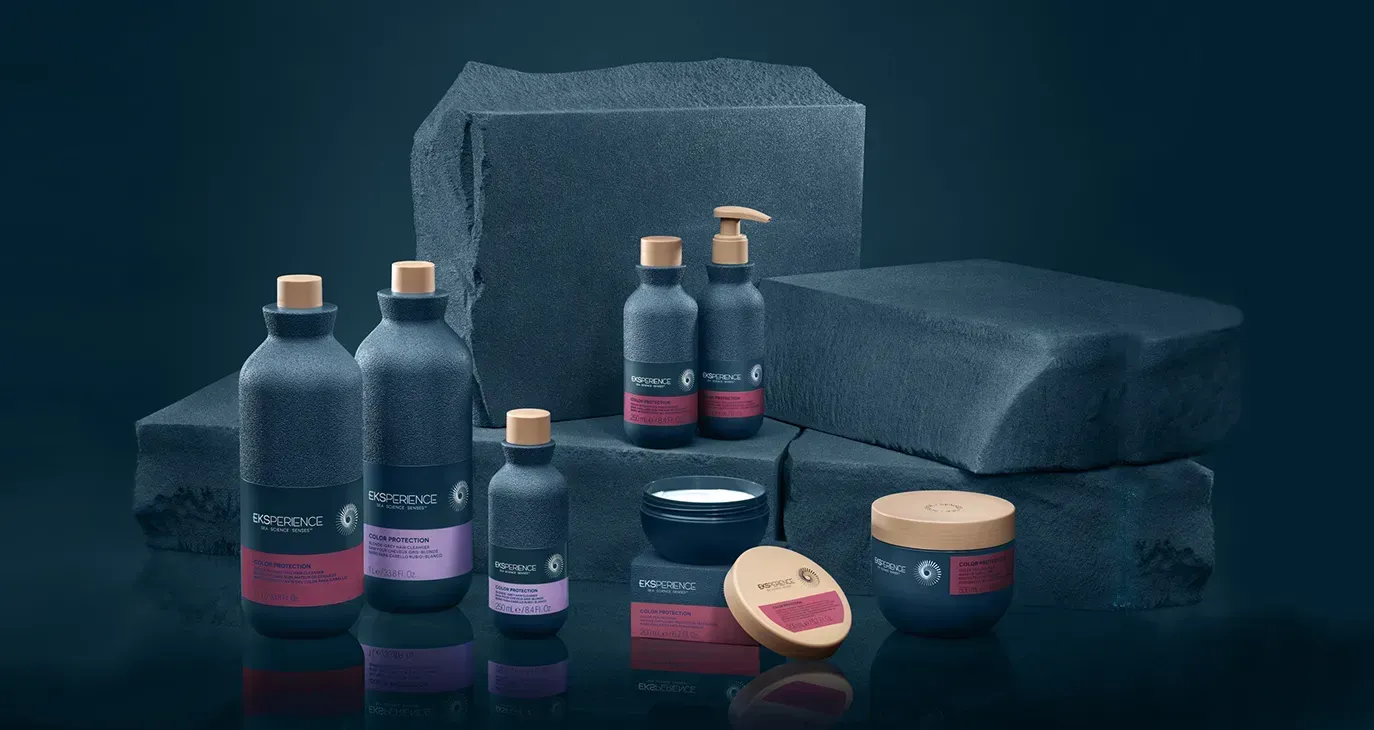 Frascos y tarros de productos para el cuidado del pelo