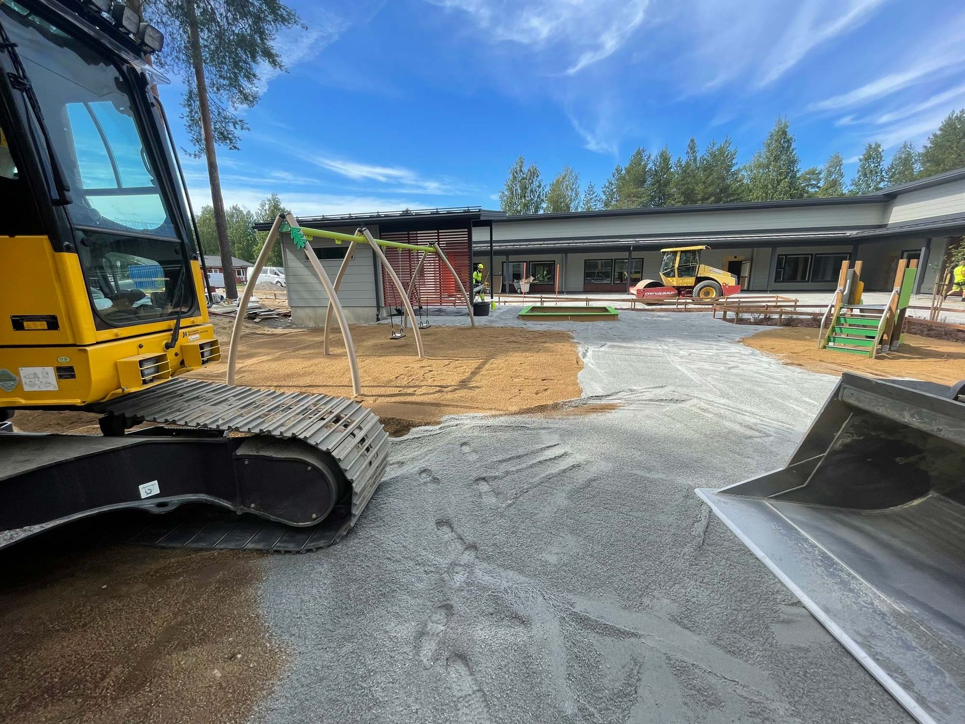 Luo Alt-tekstitunnisteet hakukoneoptimointia ja saavutettavuutta varten. 