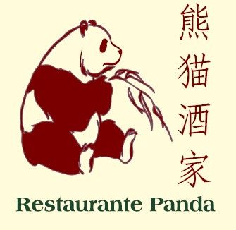 Un oso panda está sobre un fondo verde para el restaurante panda.