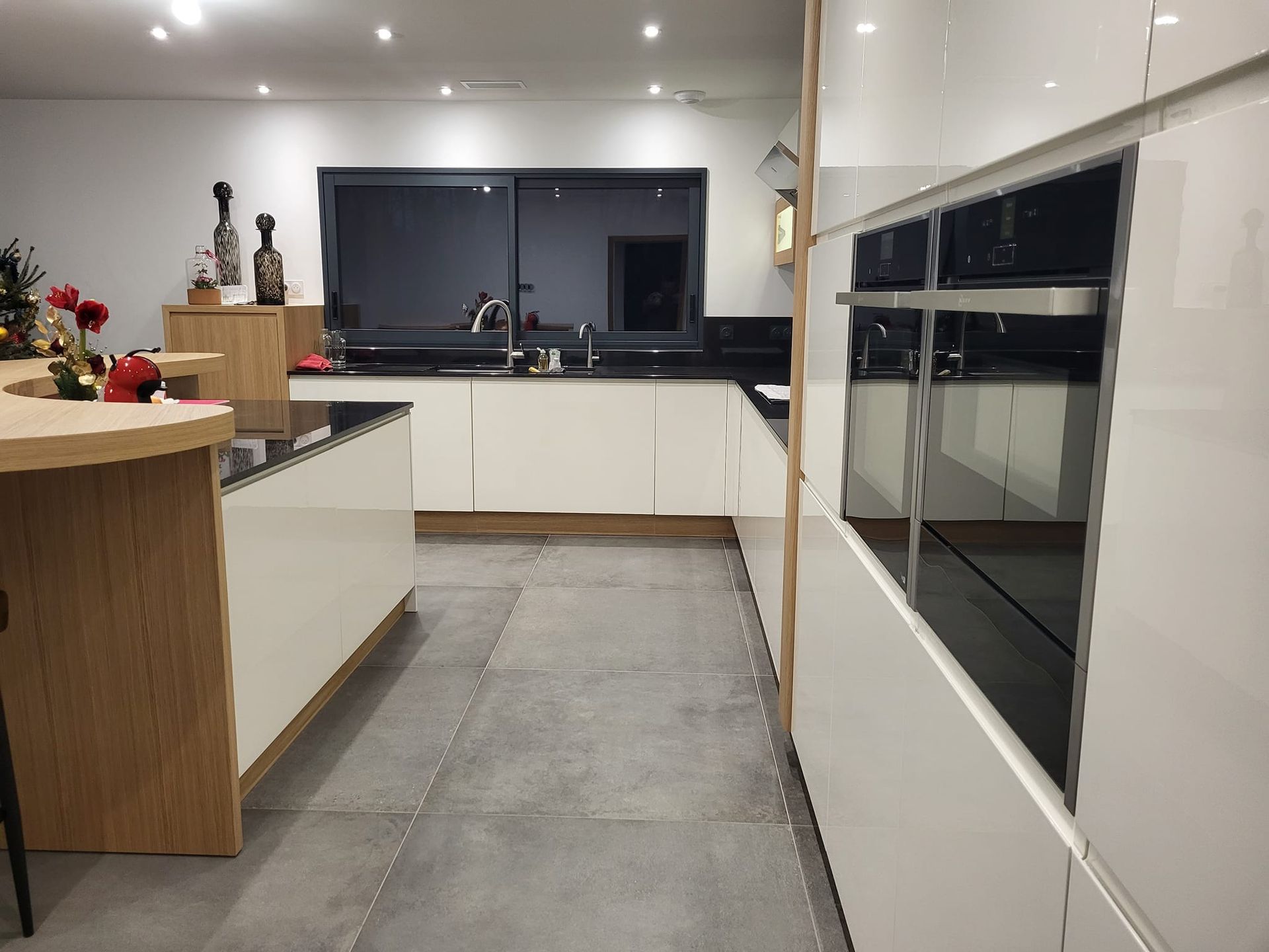 Cuisine moderne avec îlot central