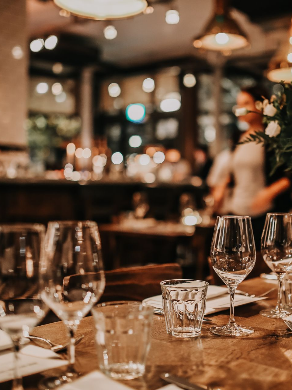 Verrerie sur une table de restaurant