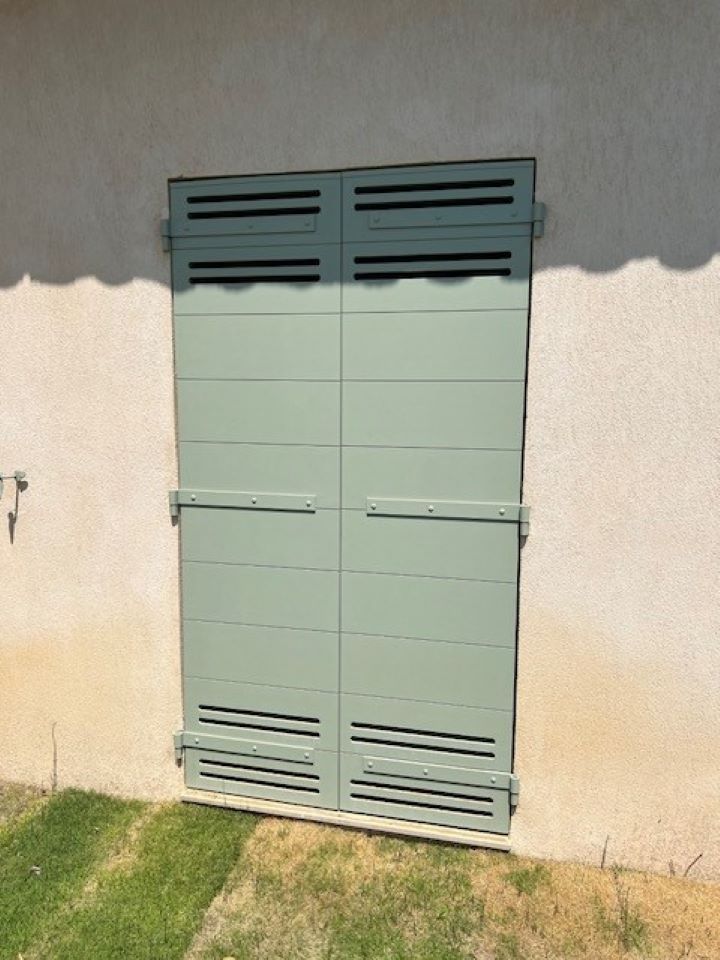 Volet fermé d'une porte fenêtre