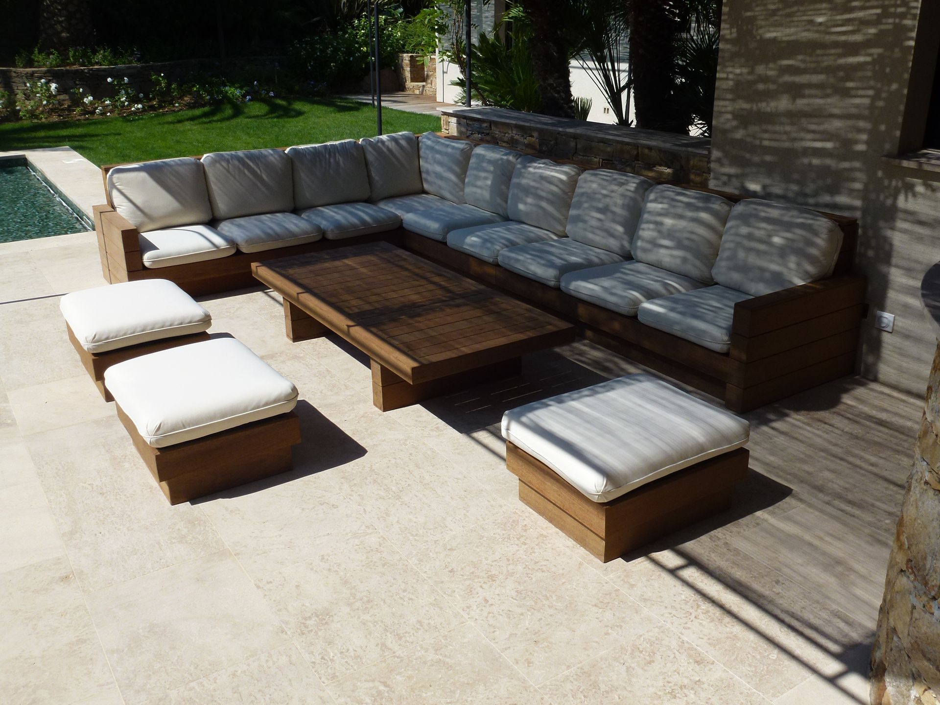 Salon de jardin en bois