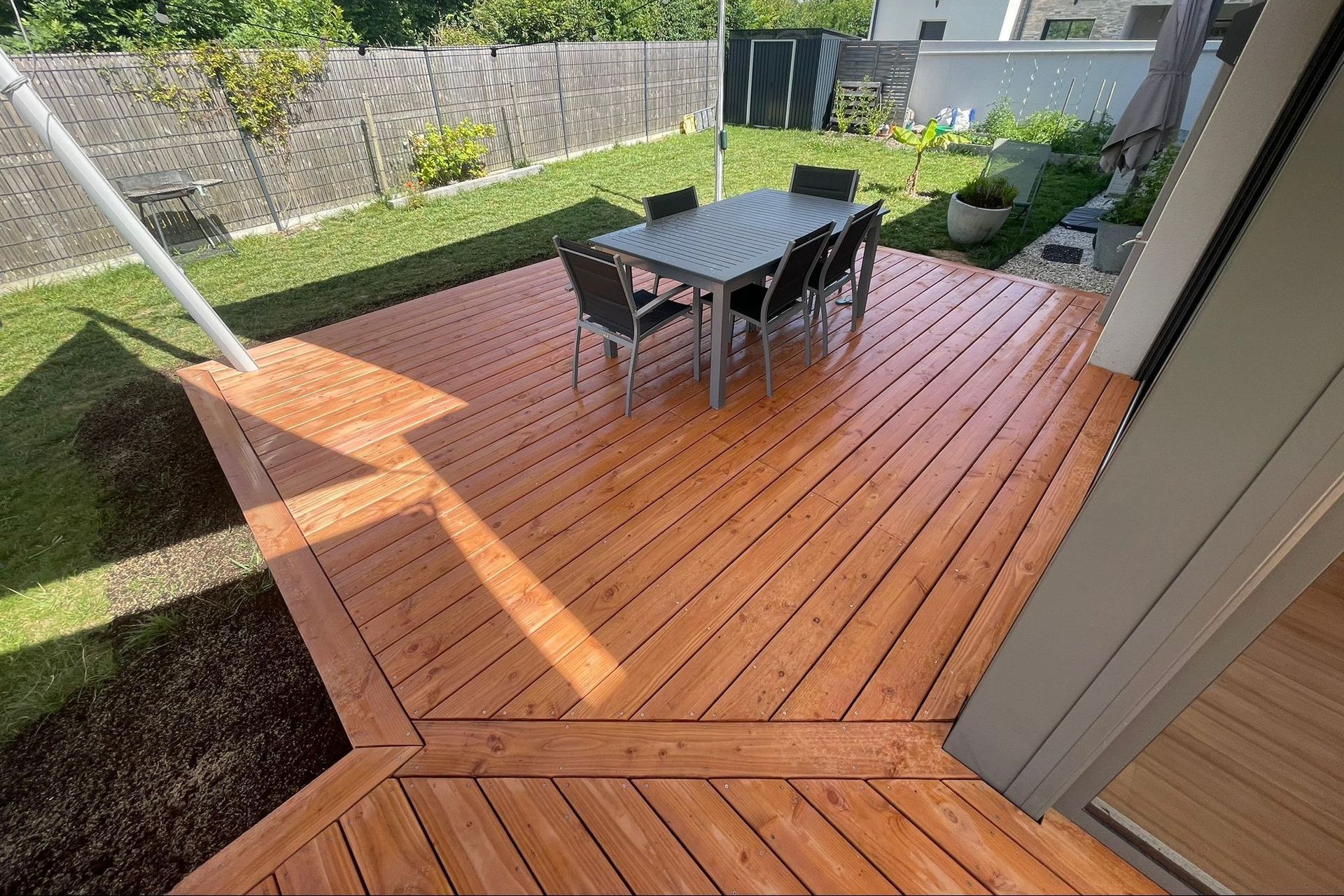 Terrasse avec des pas japonais