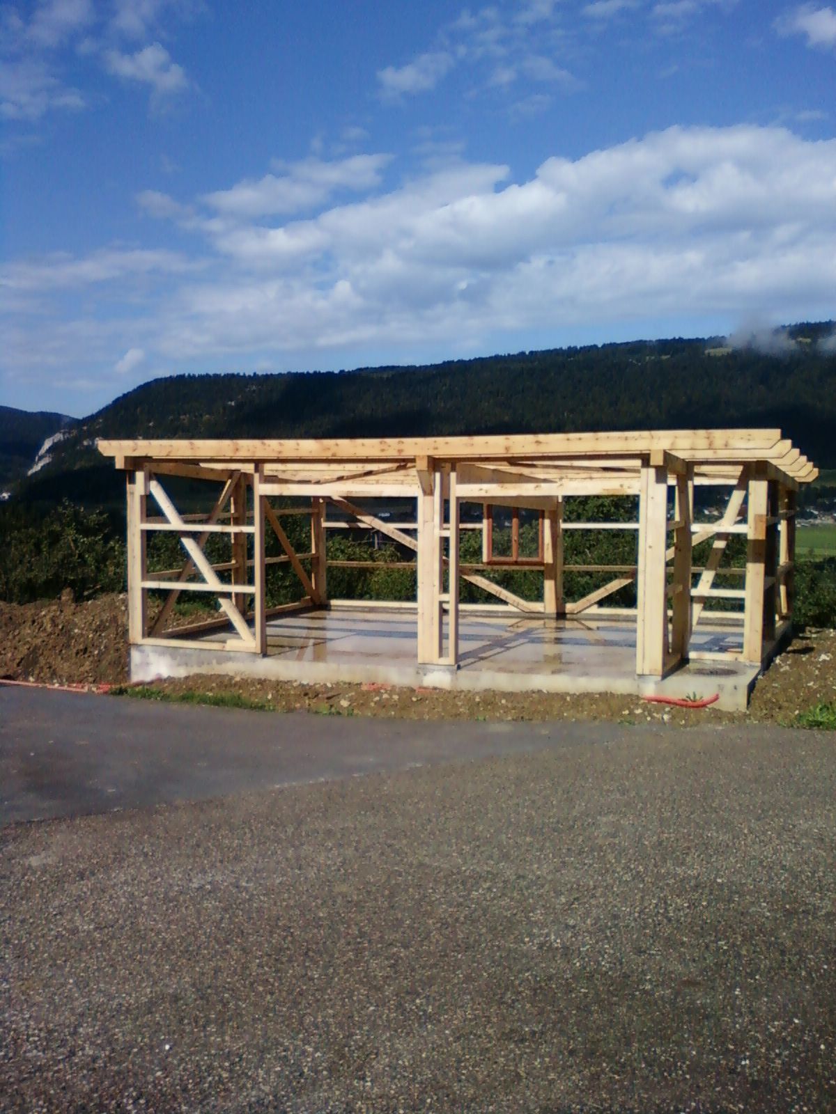 Menuiserie-Charpente L. Suter SARL- Les Verrières