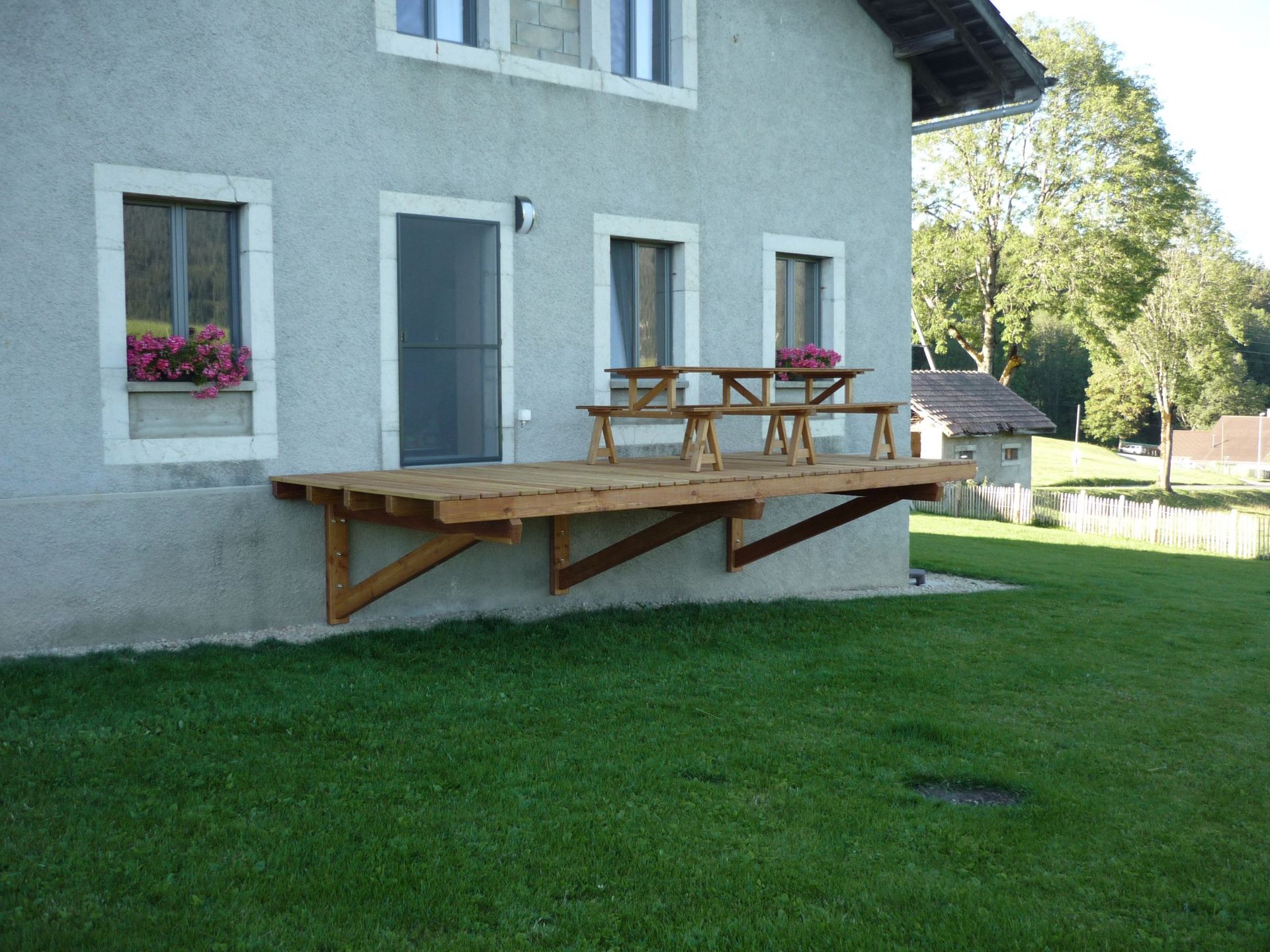 Menuiserie-Charpente L. Suter SARL- Les Verrières