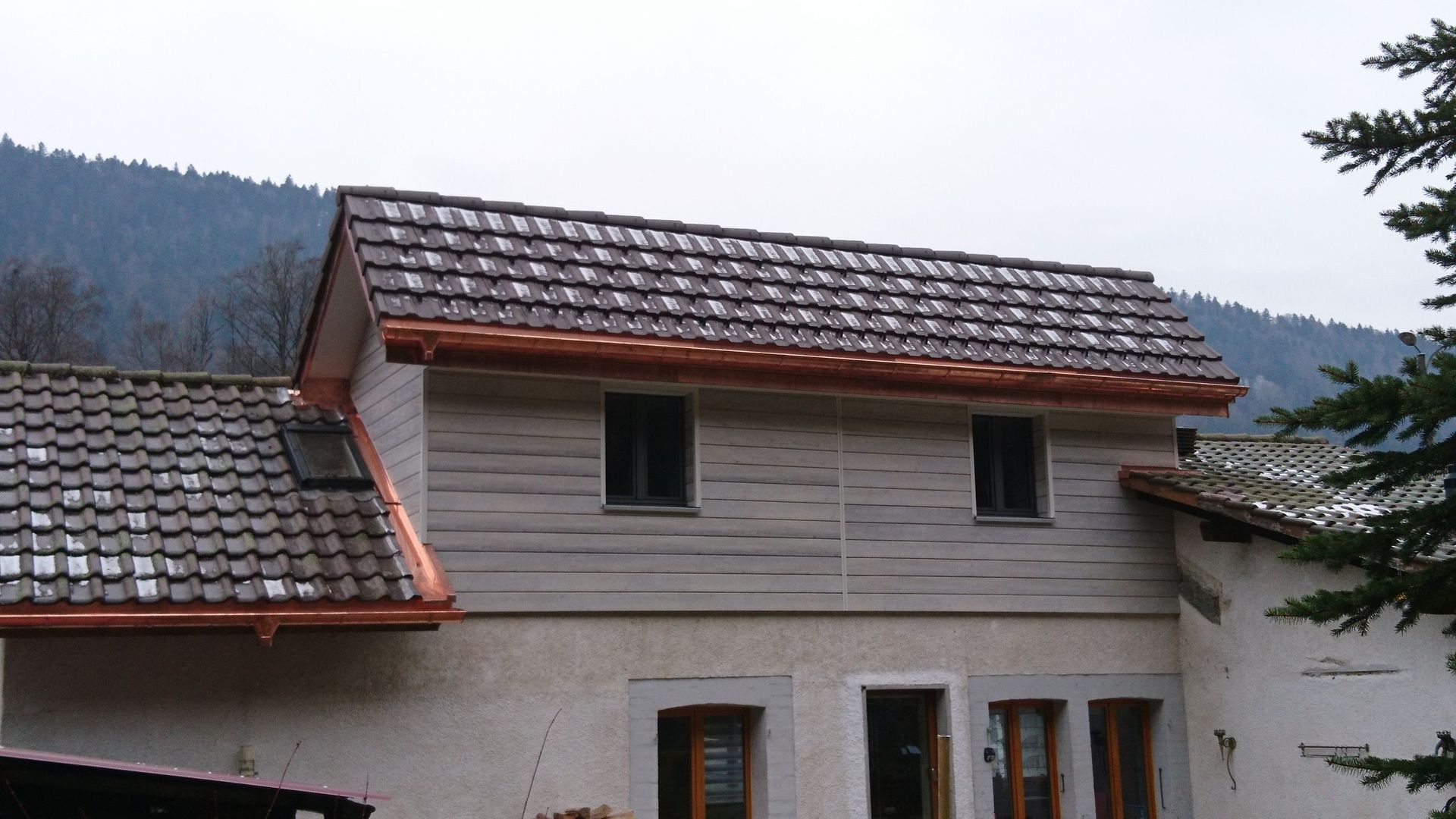 Menuiserie-Charpente L. Suter SARL- Les Verrières