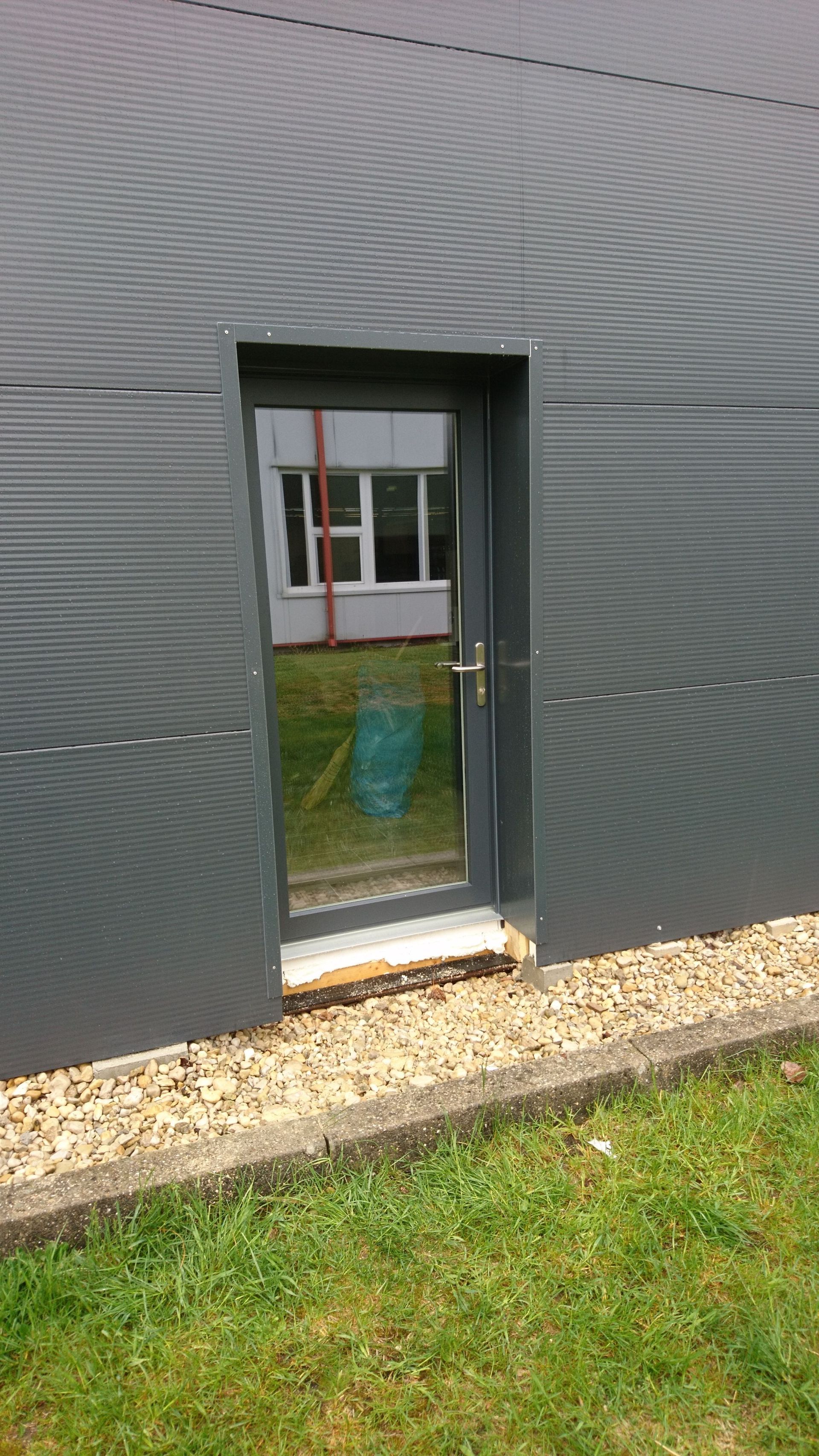 Menuiserie-Charpente L. Suter SARL- Les Verrières