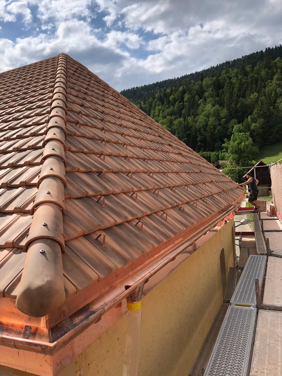 Menuiserie-Charpente L. Suter SARL- Les Verrières