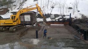 Maanrakennustöitä.