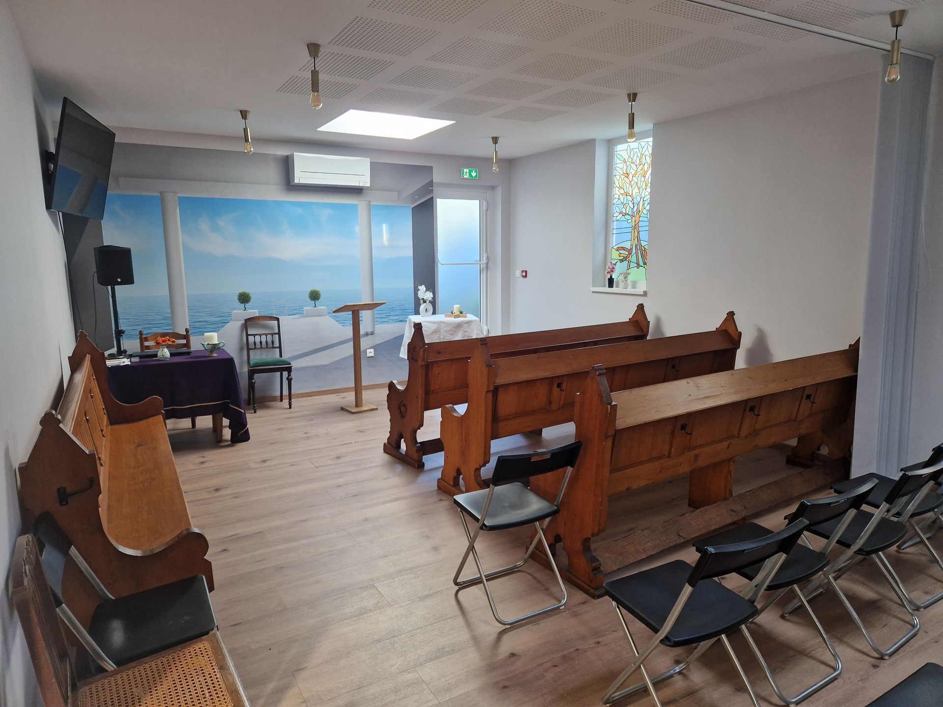 Salle de cérémonie pour des obsèques.