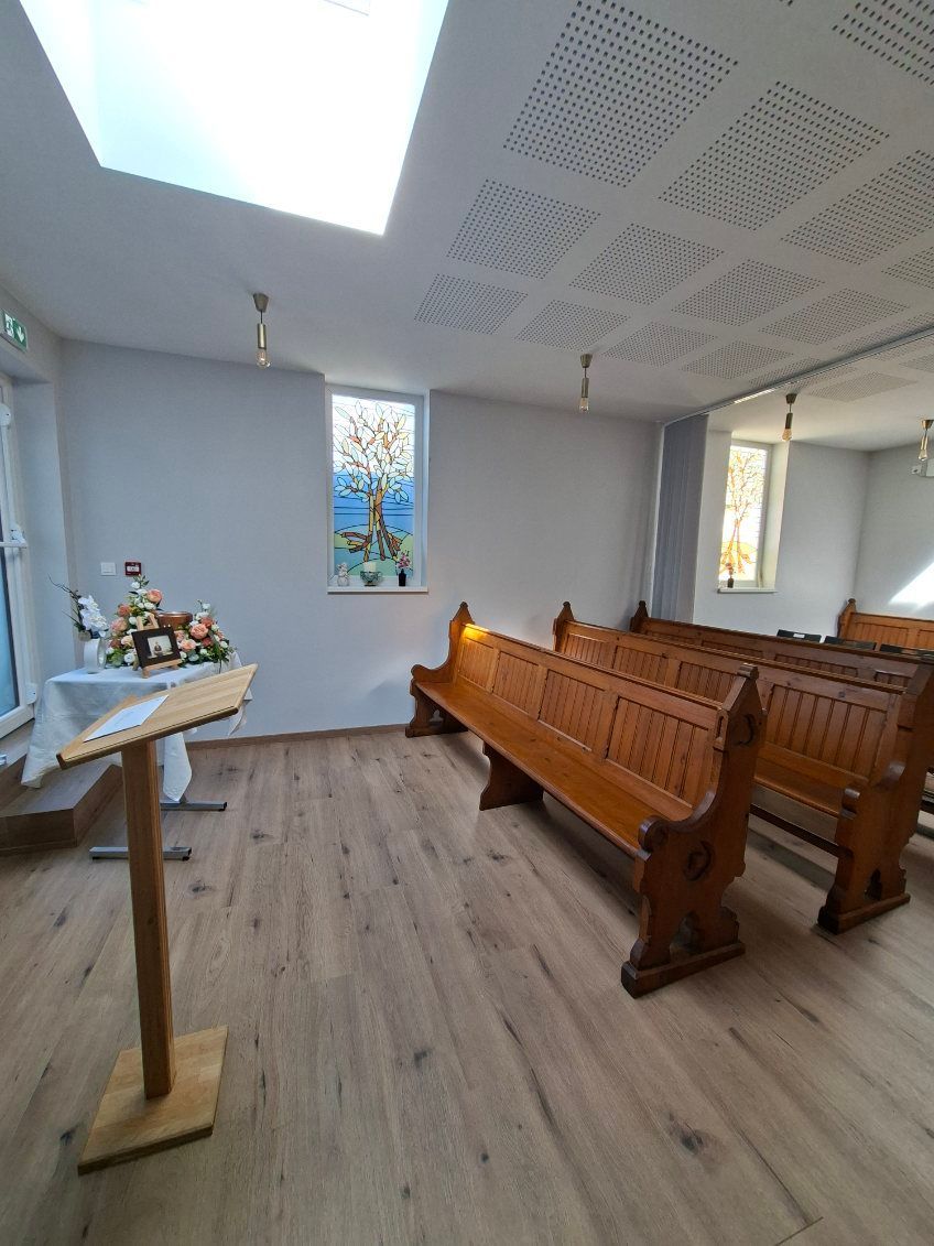 Salle de cérémonie pour des obsèques.