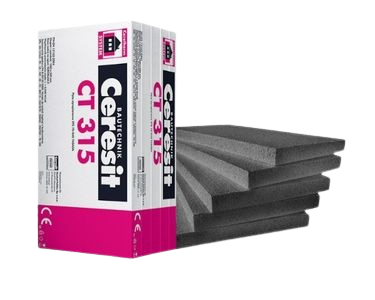 Pile de panneaux isolants gris à côté d'une pile de boîtes Ceresit CT 315.