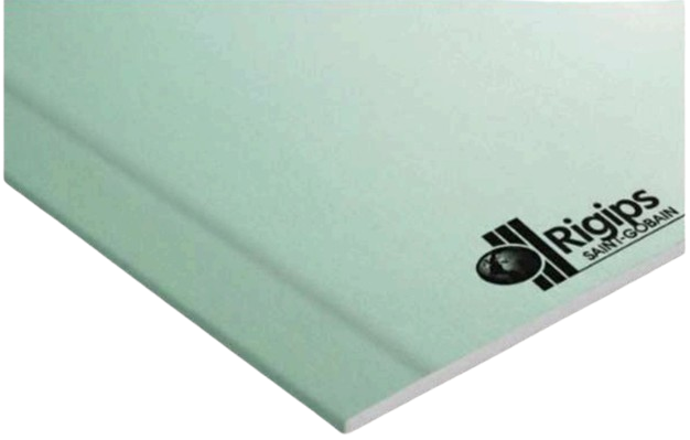Plaque de plâtre verte Rigips Saint-Gobain, vue en biais, montrant un coin avec un logo.