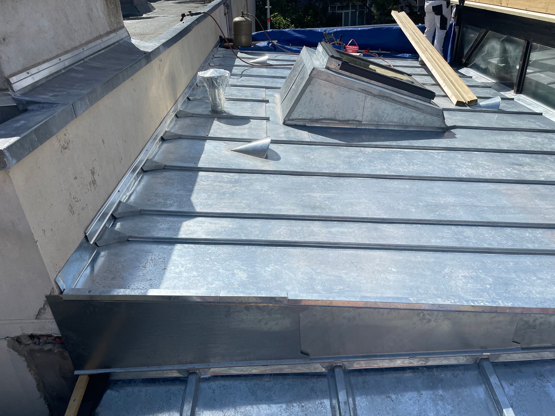 Toiture bac acier après nettoyage