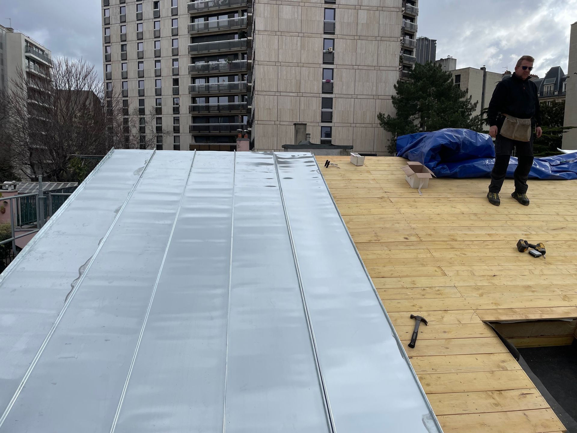 Pose de toiture en bac acier