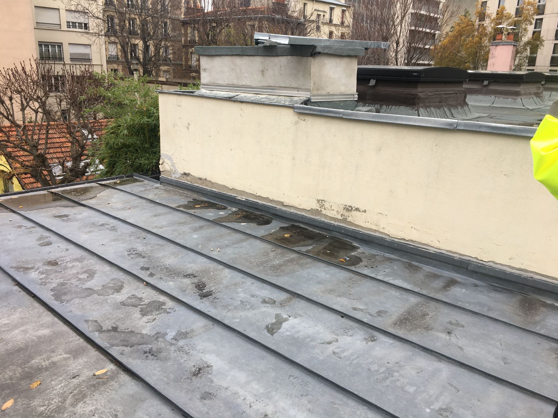 Toiture bac acier avant nettoyage