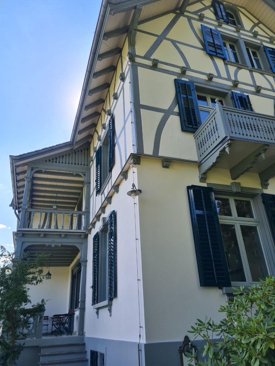 Aussenarbeiten am Fachwerkhaus durch Maler D. Schmidli GmbH aus Rafz