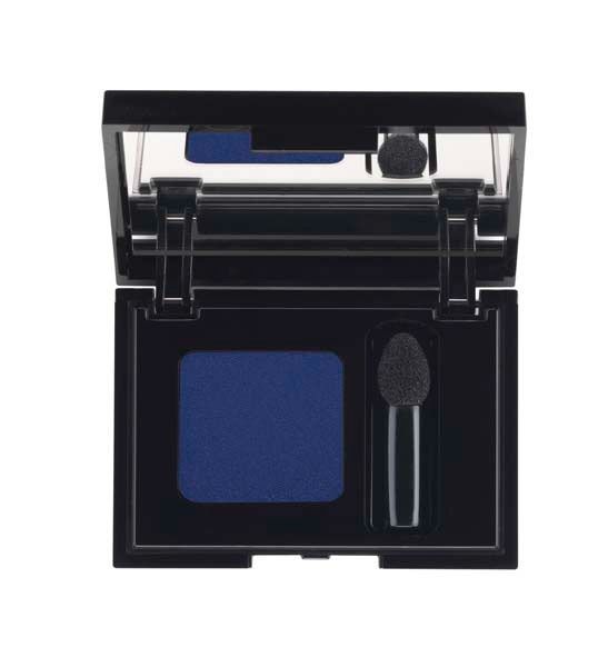 Una sombra de ojos azul con una esponja dentro