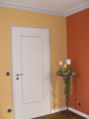 Eine Zimmerecke mit zwei Farben