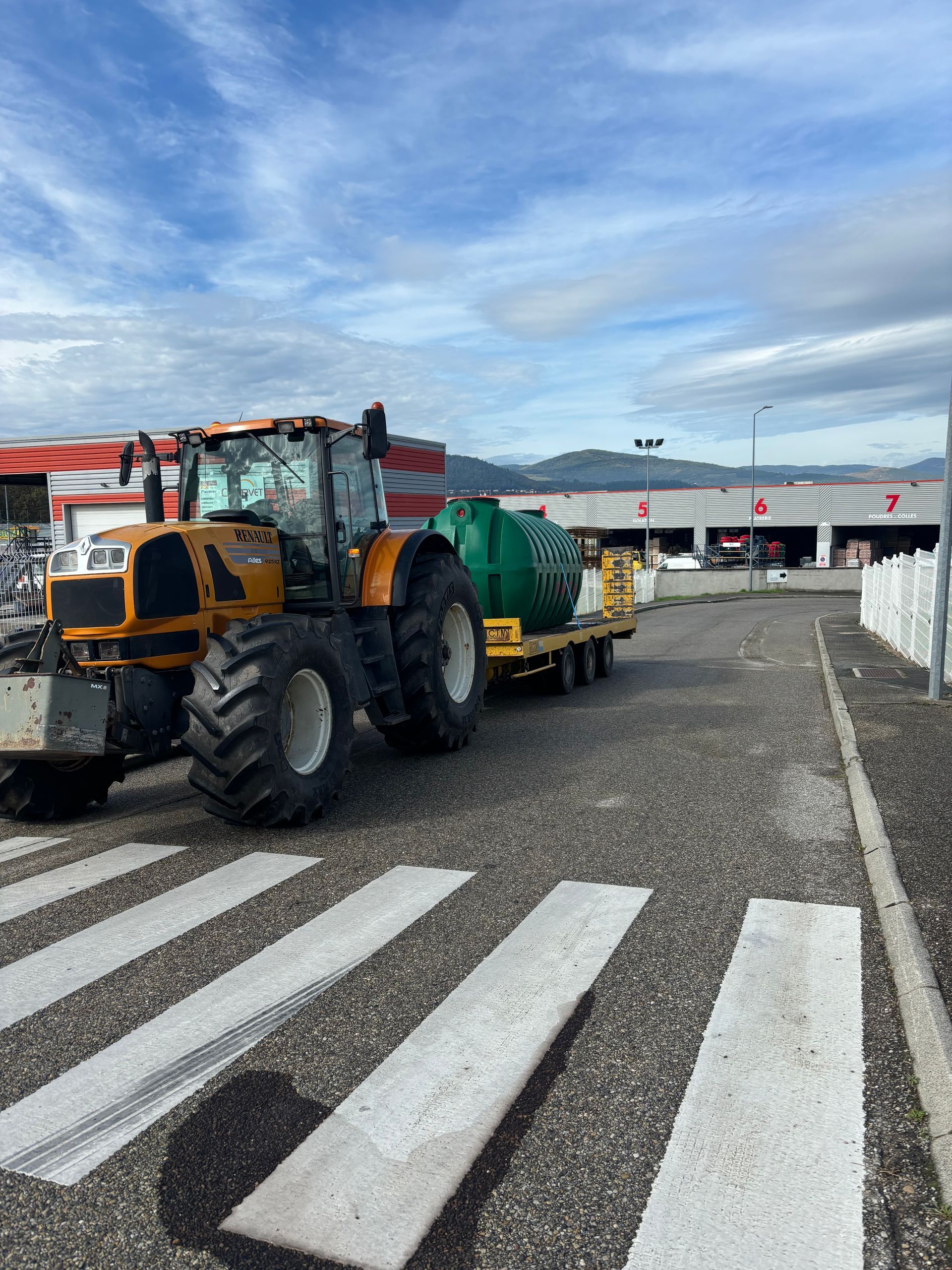 Livraison d'une citerne chez un client