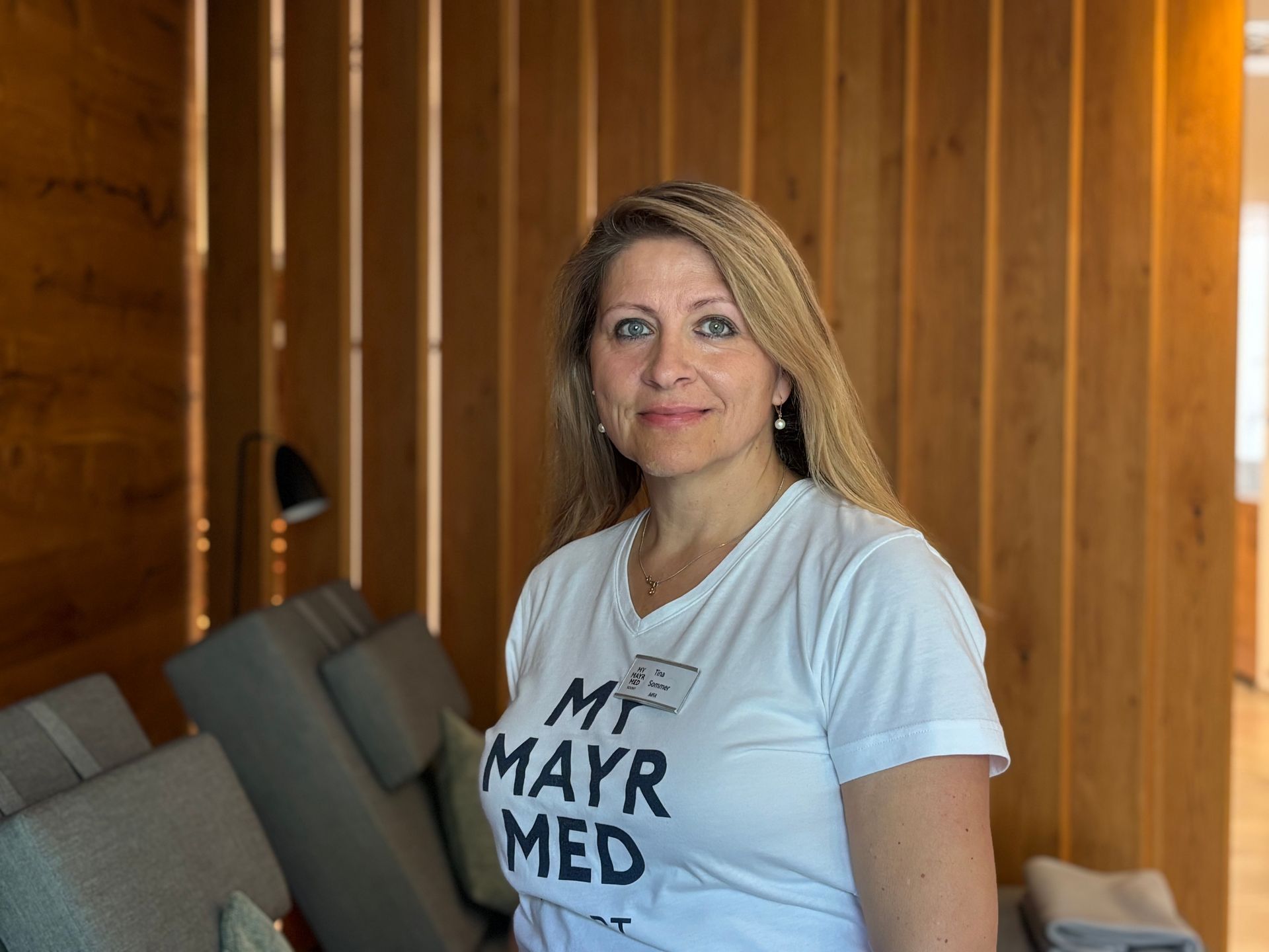 Rezeptionsteam mit K. Schmidt, V. Arslani, J. Miliukova