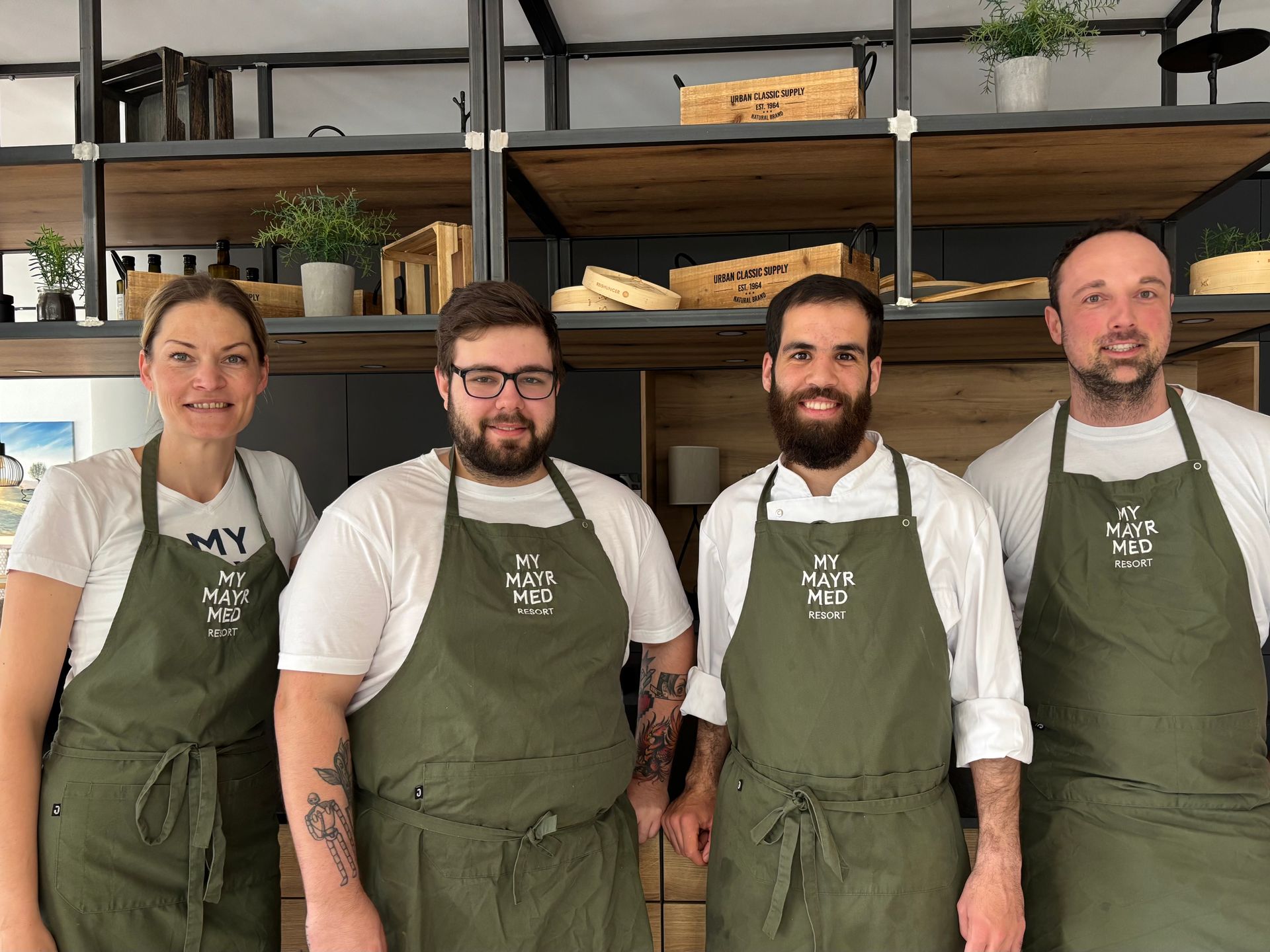 Rezeptionsteam mit K. Schmidt, V. Arslani, J. Miliukova