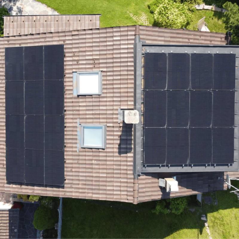 Tetti con impiando a energia solare