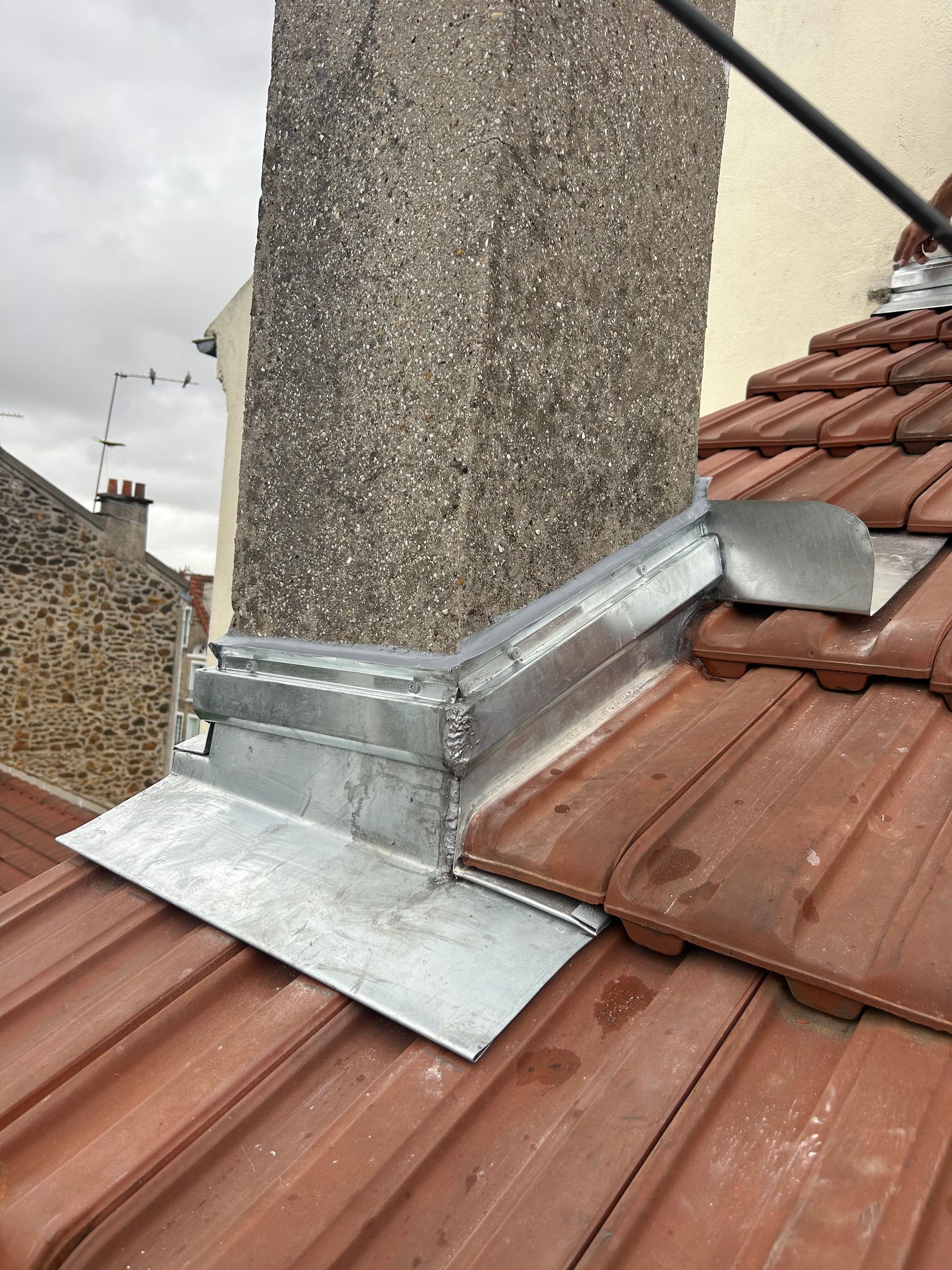 Solin de cheminée en zinc