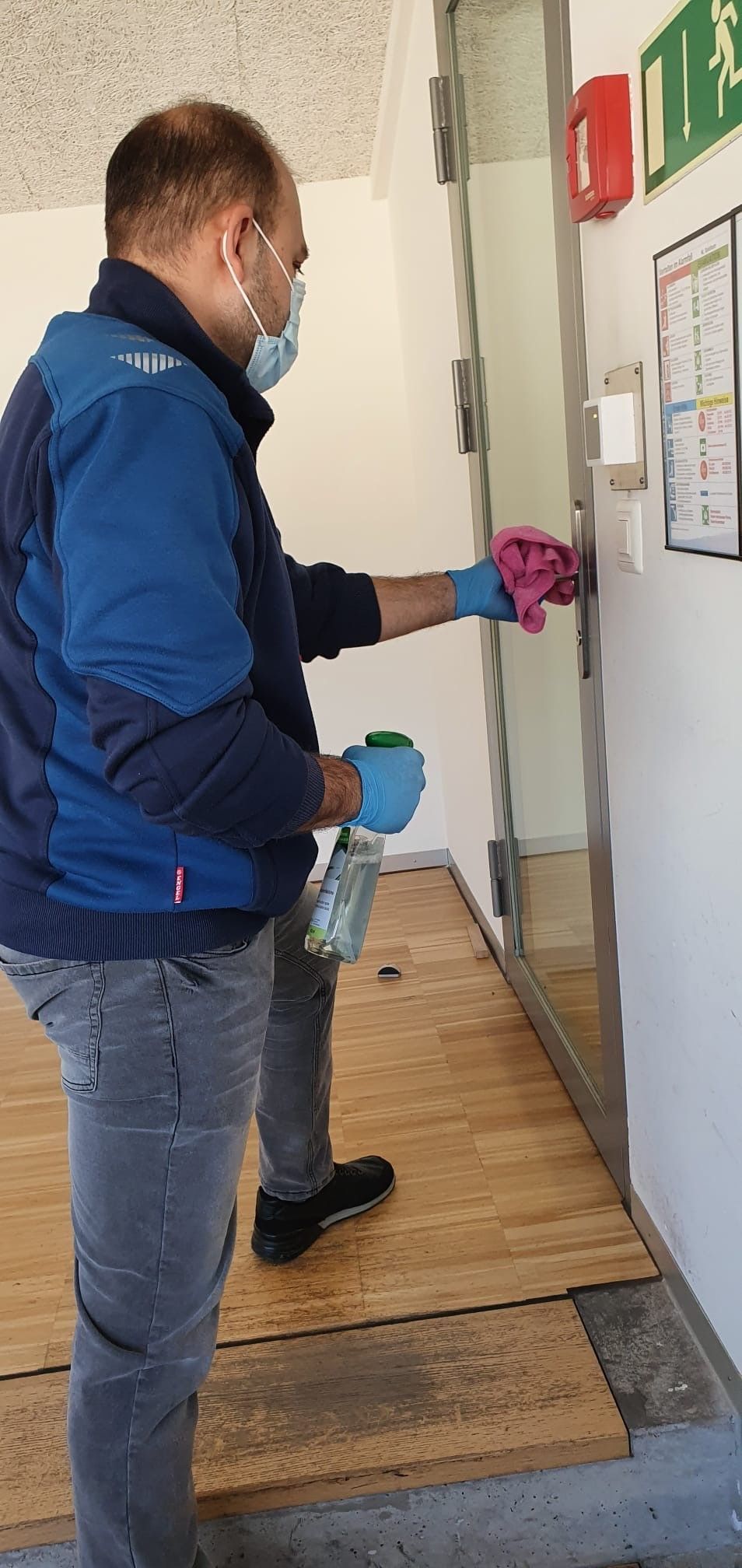 Desinfektions- & Sanitärreinigung