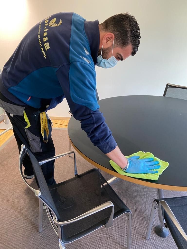 Desinfektions- & Sanitärreinigung