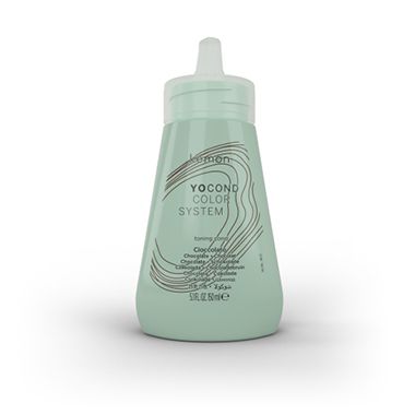 Eine Flasche Yocono Farbsystem auf weißem Hintergrund