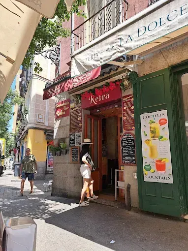 Vista de la entrada del restaurante