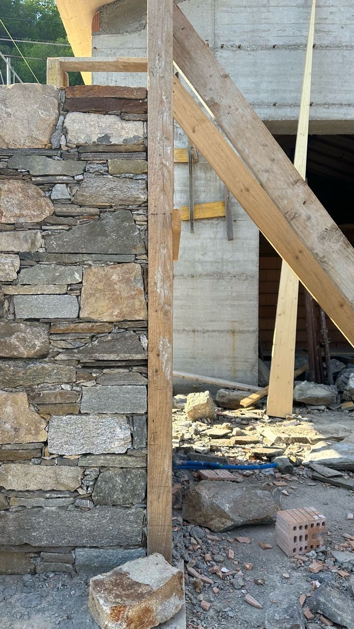 Casa con muretti a secco