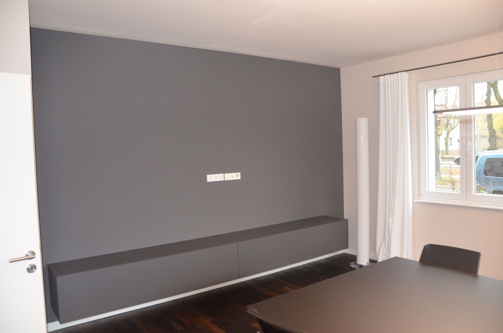 Graue Wand, Malerarbeiten in Königs Wusterhausen, Kirchplatz