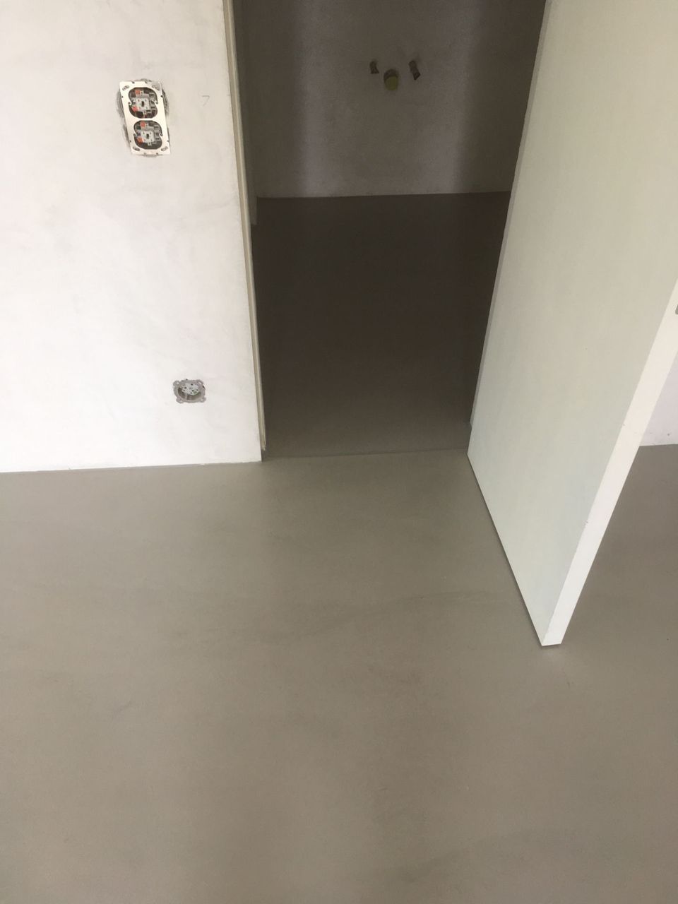 Rivestimenti in microcemento per pavimenti - Resiflex