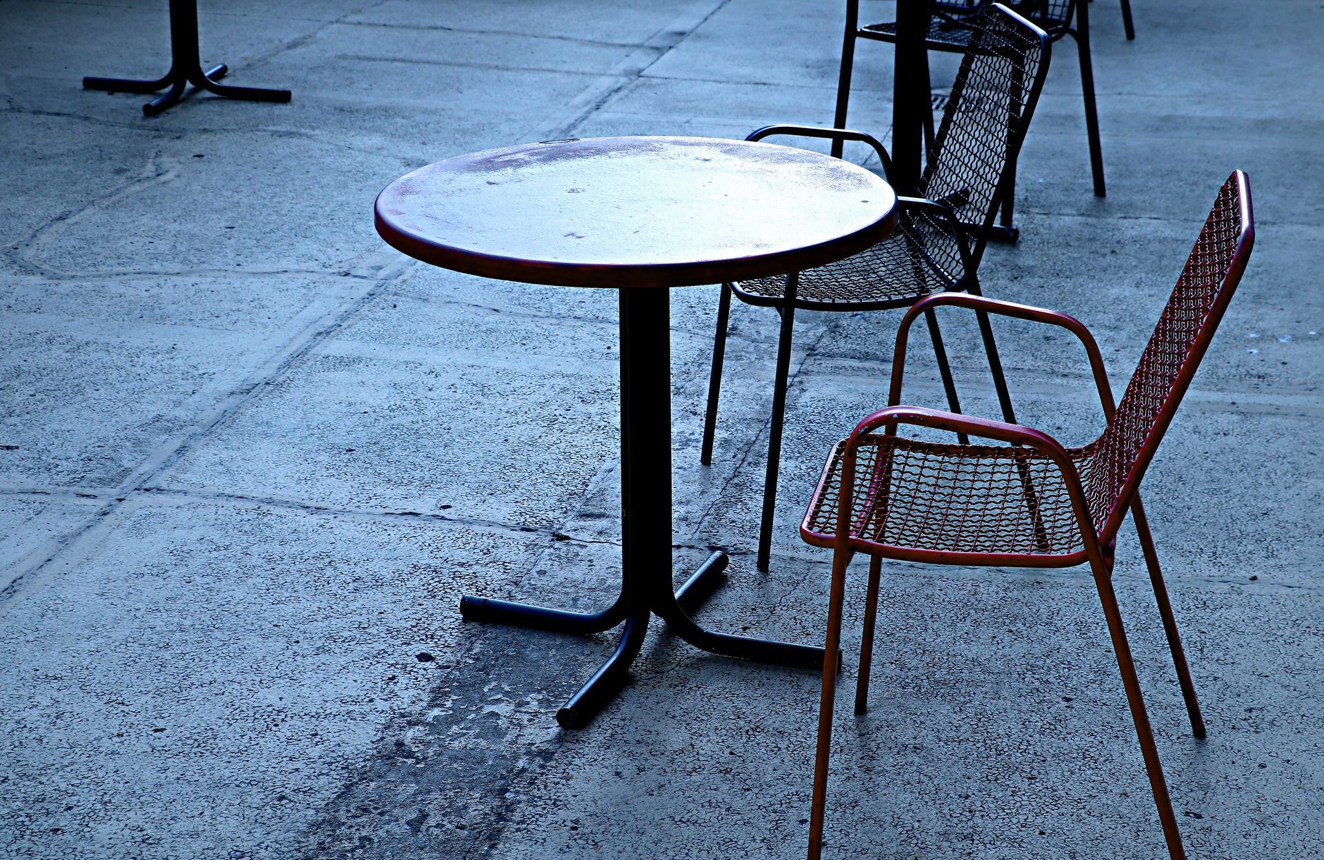 Mobilier laissé libre par une entreprise