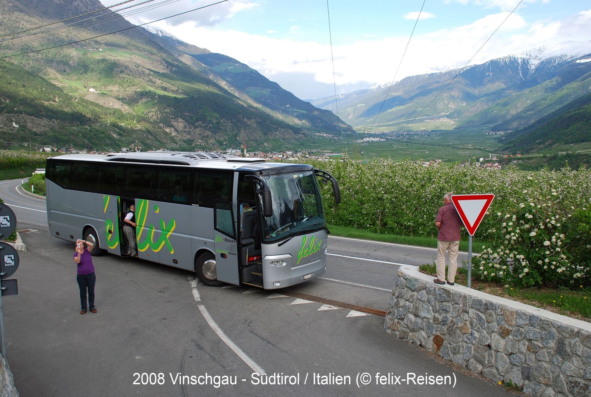 2008 vinschgau apfelblüte felix-car 02 - felix-Reisen AG