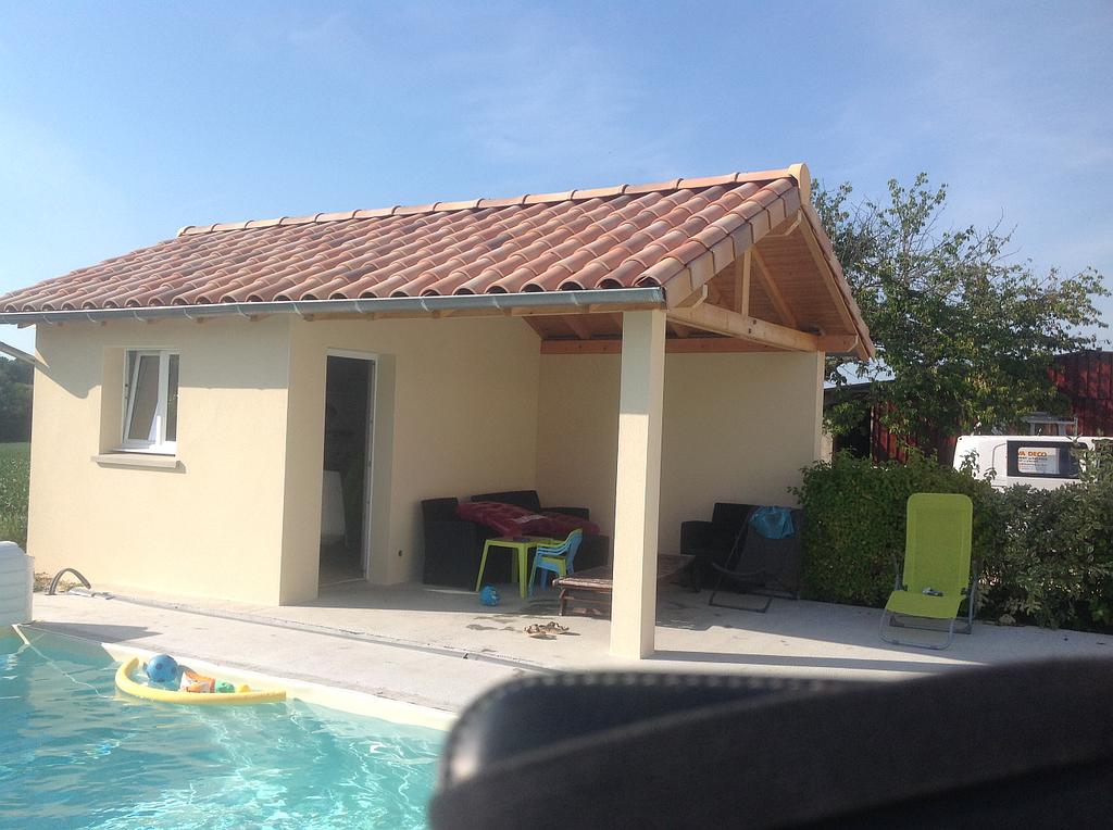07.2018 Enduit sur pool-house à St Jean sur Veyle