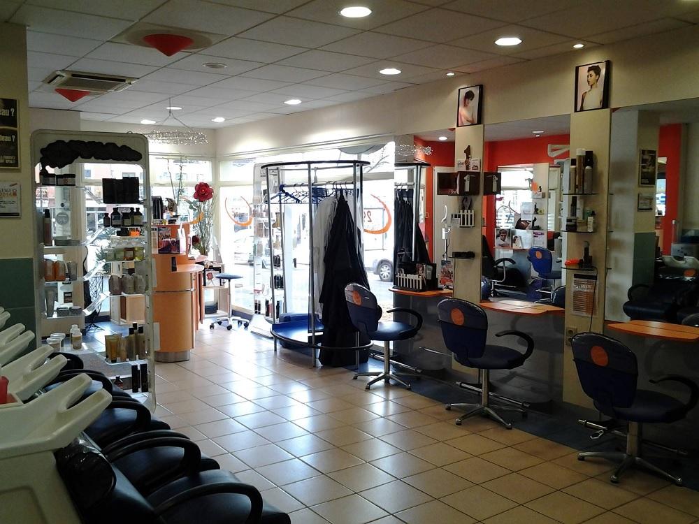 Intérieur du salon de coiffure Saint-Opale à Chaumont