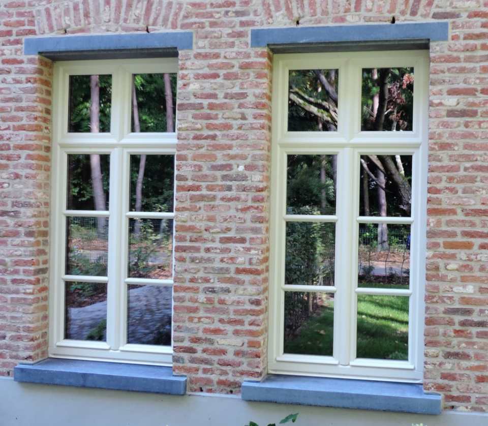 Houten ramen met perfecte afwerking