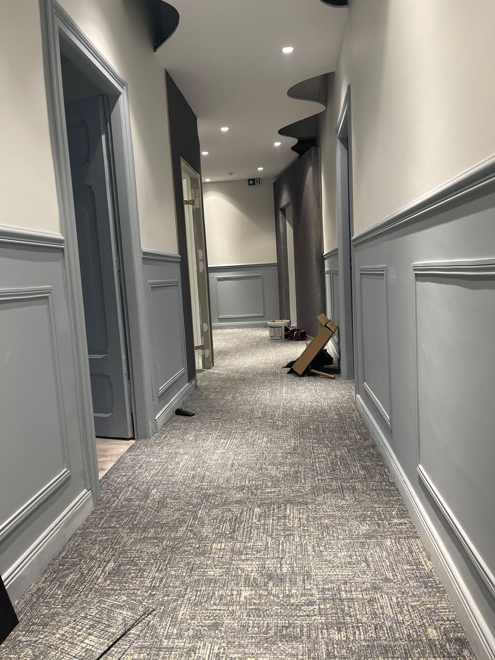 Travaux finis : murs et sols